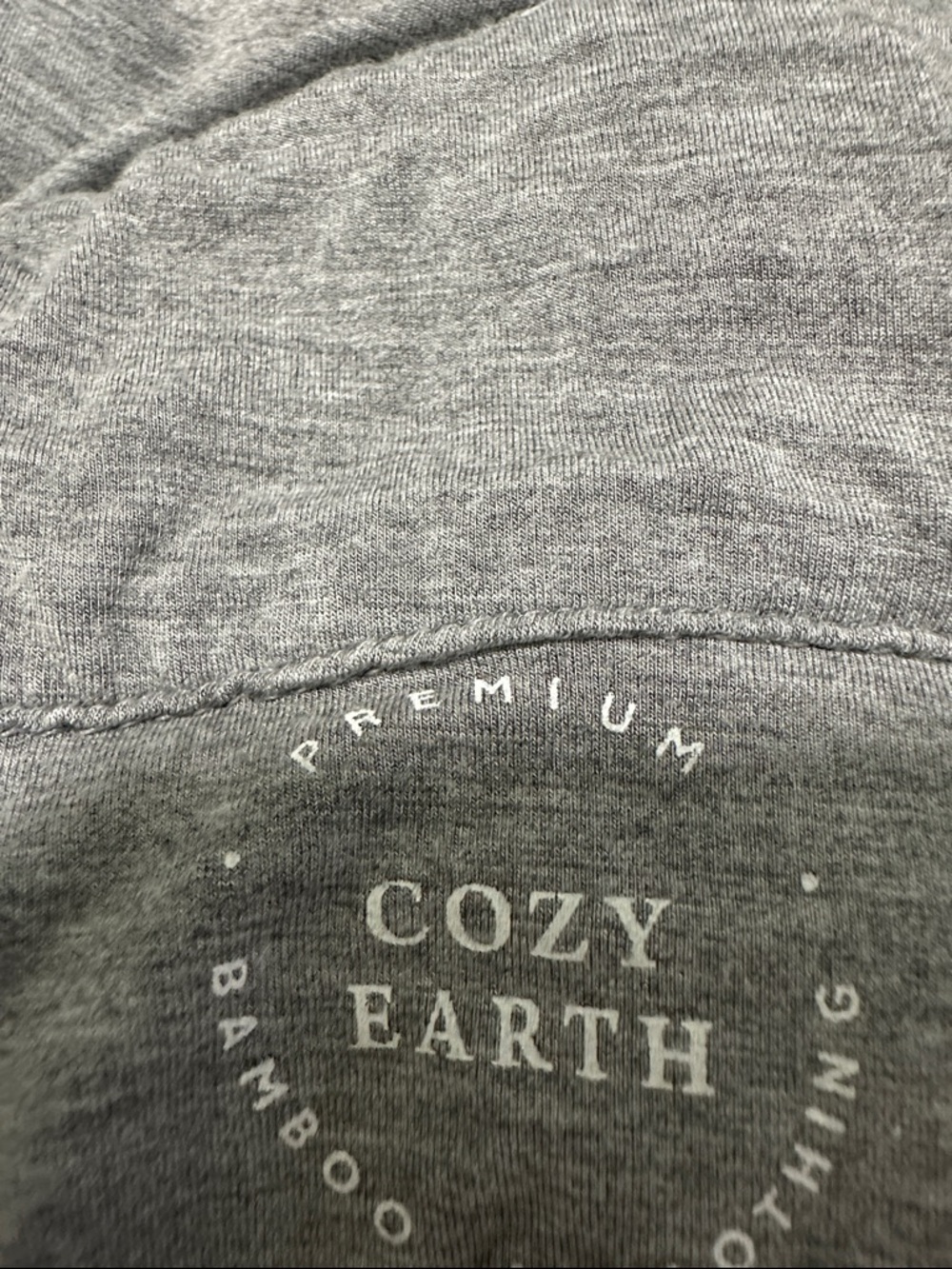 🧚🏻‍♀️ Cozy Earth Bamboo Pajama Top - Picture 2 of 3